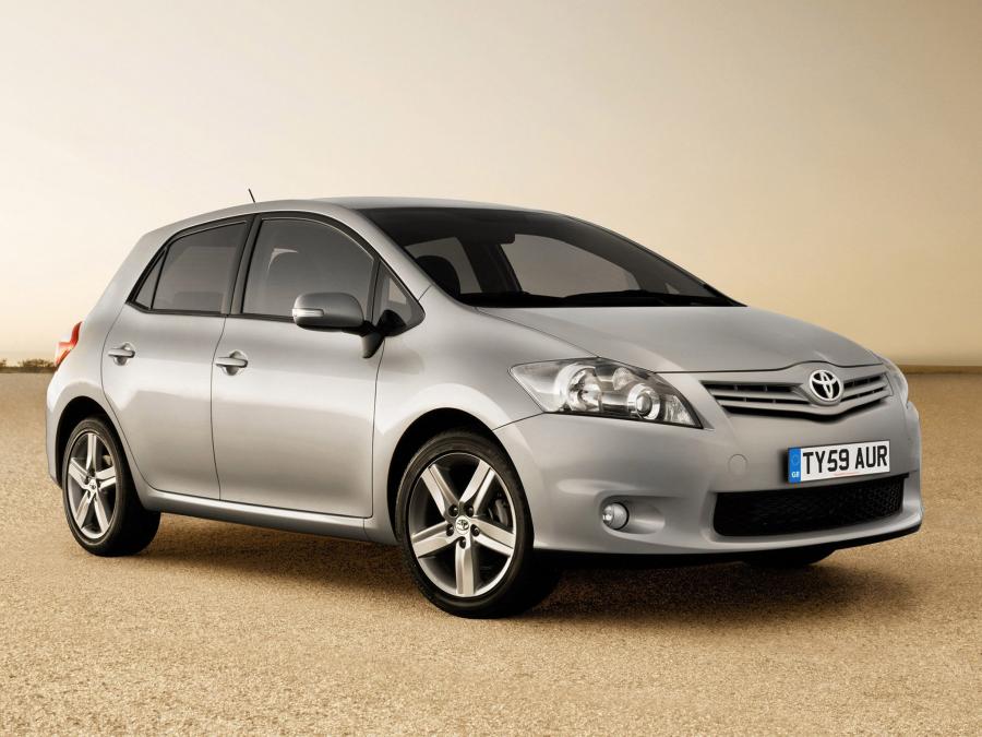  Toyota Auris 5-Door 2010 года  (UK) (фото 40 из 59)